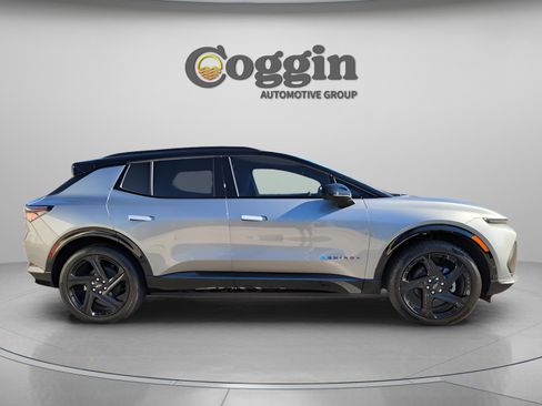 New 2026 Chevrolet Equinox EV RS image 4