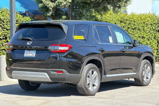 Certified 2025 Honda Pilot EX-L image 4