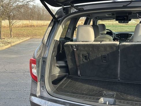 Used 2019 Honda Pilot Touring image 36
