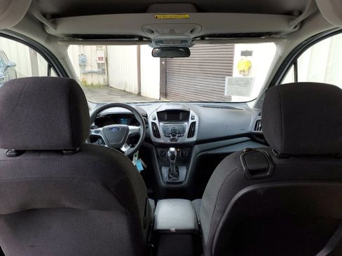Used 2017 Ford Transit Connect XLT image 19