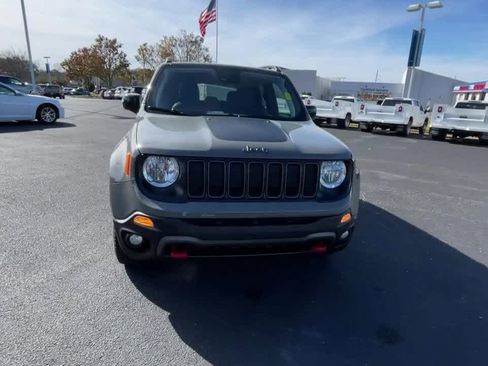 Used 2022 Jeep Renegade Trailhawk AWD/4WD image 4