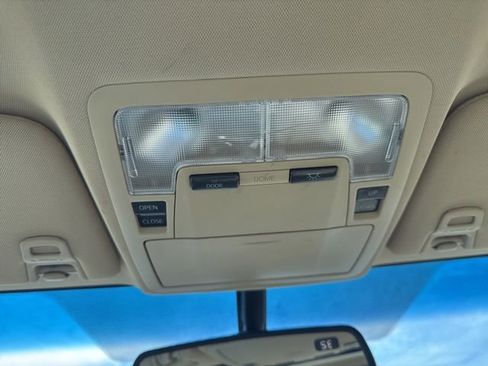 Used 2014 Toyota Avalon XLE Touring FWD image 21