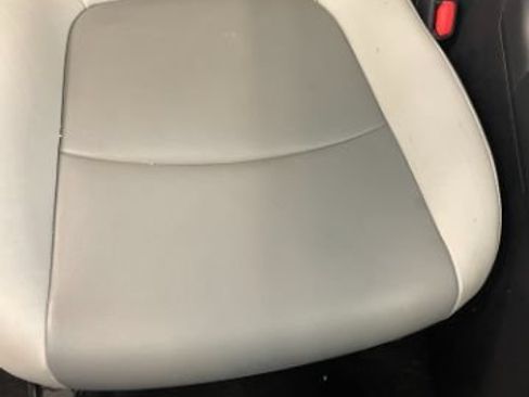 Used 2022 Toyota RAV4 XLE Premium FWD image 14