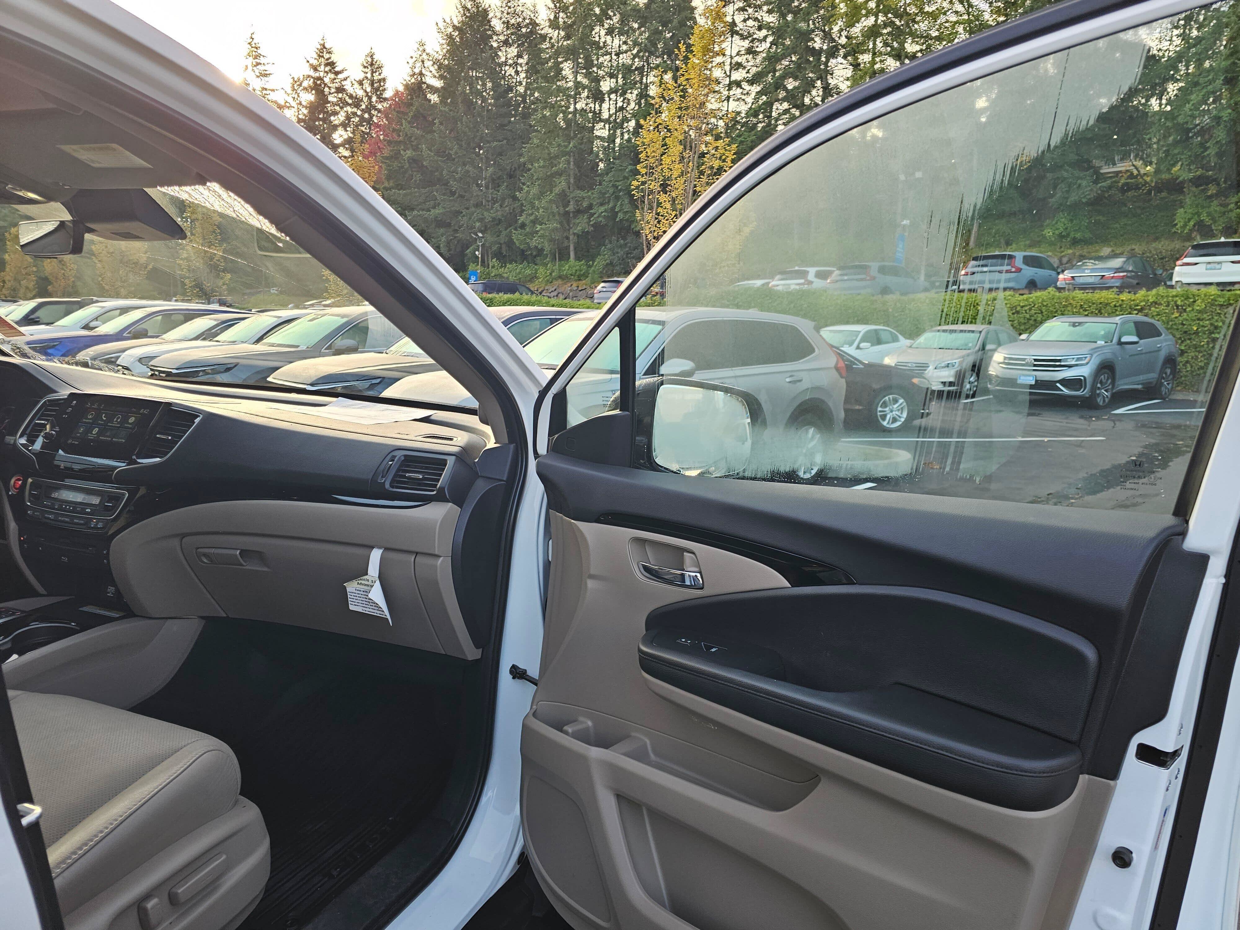 Used 2022 Honda Pilot Elite image 12