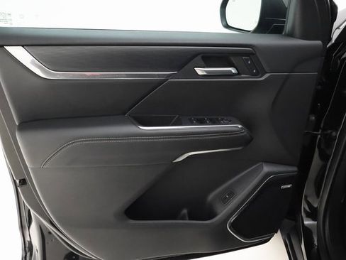 Certified 2025 GMC Acadia Elevation image 8