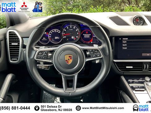 Used 2022 Porsche Cayenne Platinum Edition image 6
