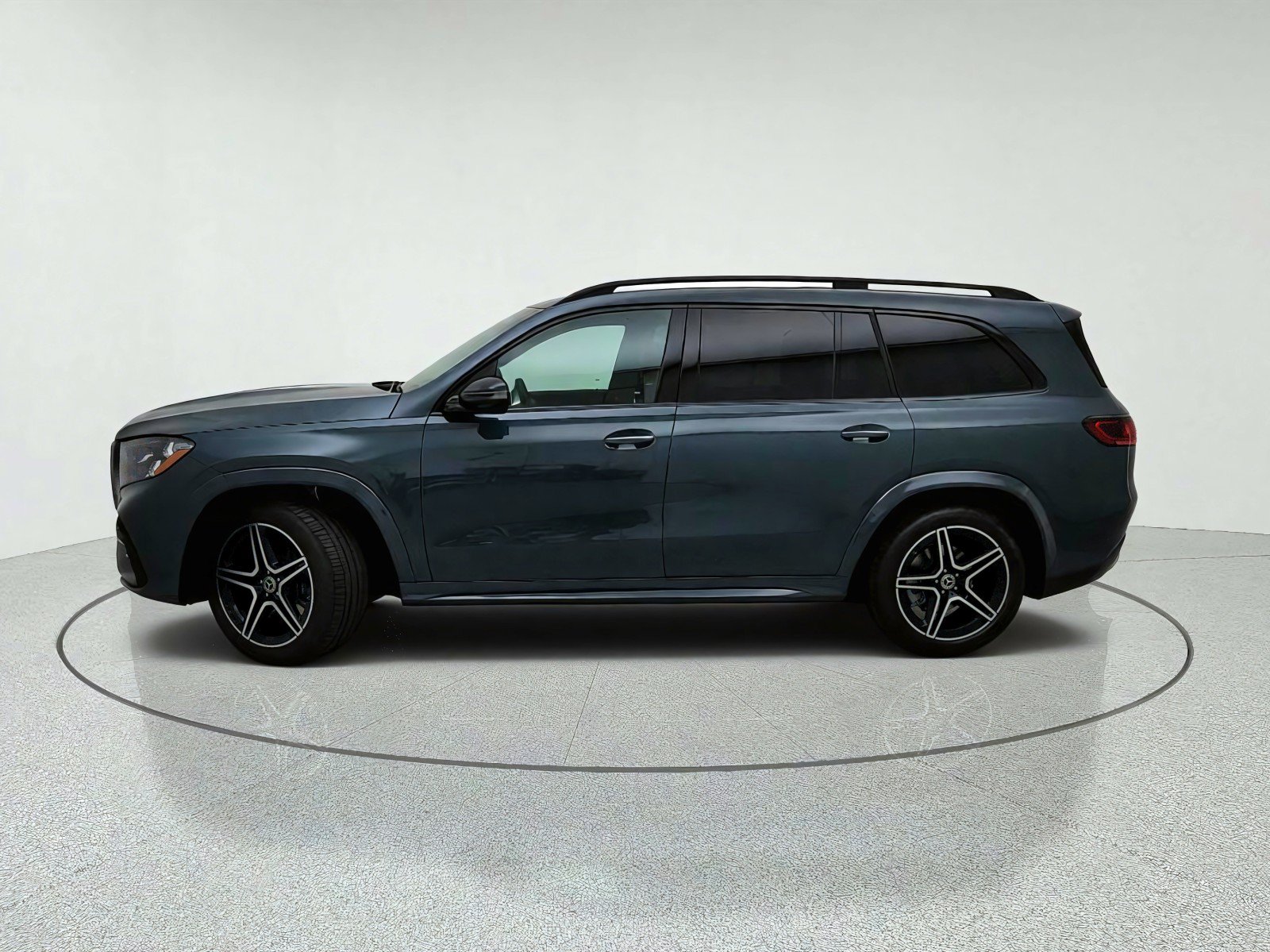 Used 2027 Mercedes-Benz GLS 450 4MATIC image 14