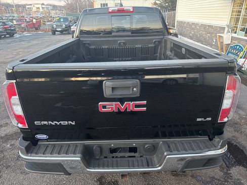 Used 2017 GMC Canyon SLE w/ SLE Convenience Package image 12