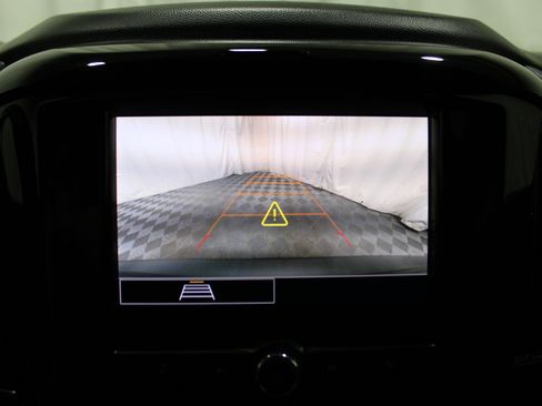 Used 2023 Chevrolet Traverse LT image 20