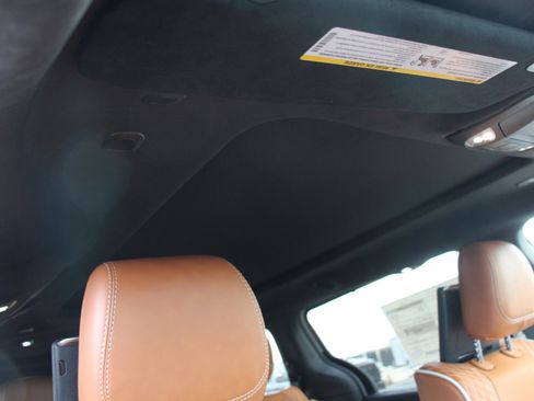 New 2026 Chrysler Pacifica Pinnacle image 31