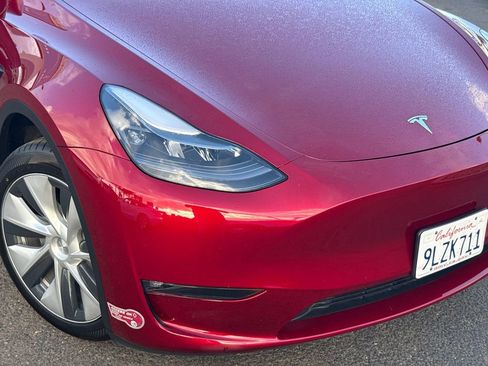 Used 2024 Tesla Model Y Long Range AWD/4WD image 6