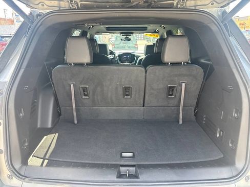 Used 2023 Chevrolet Traverse Premier AWD/4WD image 40
