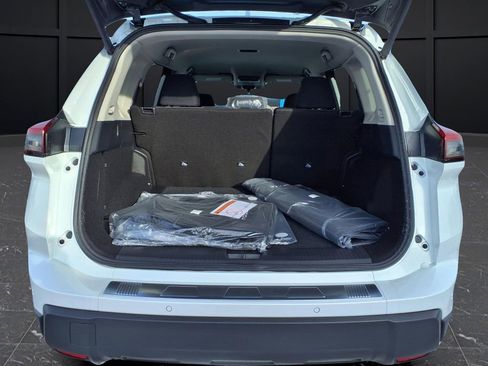 New 2026 Nissan Rogue SV image 7