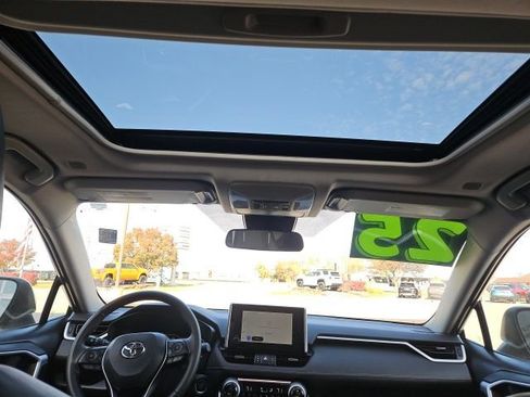 Used 2024 Toyota RAV4 Adventure image 25