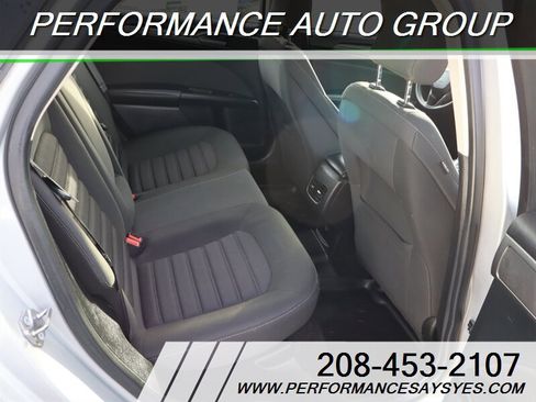 Used 2019 Ford Fusion SE image 10