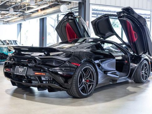 Used 2018 McLaren 720S Performance RWD image 6