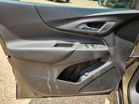 Used 2024 Chevrolet Equinox LT w/ LPO, Floor Liner Package FWD image 12
