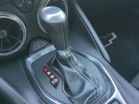 Used 2020 Chevrolet Camaro LT w/ Technology Package RWD image 38
