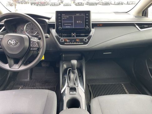 Used 2020 Toyota Corolla LE image 11