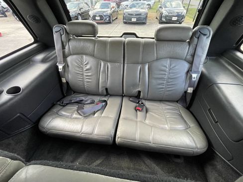 Used 2002 Chevrolet Tahoe LT image 15