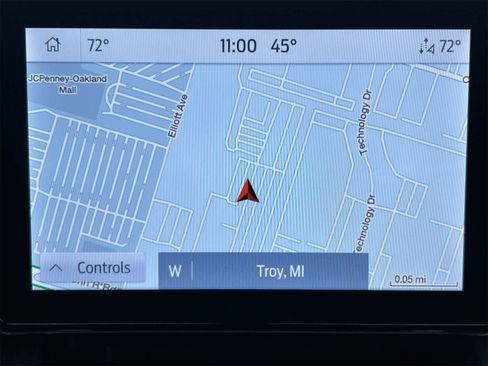 Used 2023 Ford Explorer XLT w/ Equipment Group 202A image 28