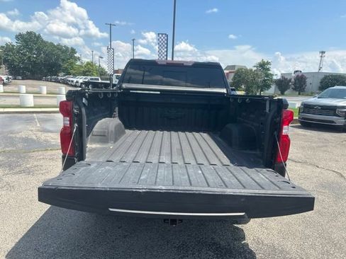 Used 2020 Chevrolet Silverado 1500 LTZ w/ LTZ Premium Package AWD/4WD image 28