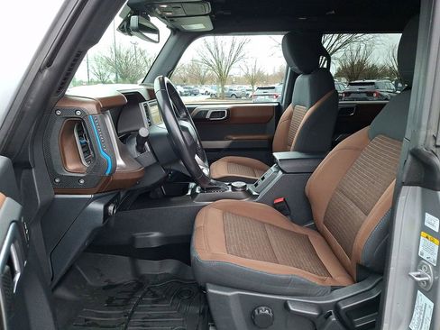 Used 2023 Ford Bronco Outer Banks AWD/4WD image 15