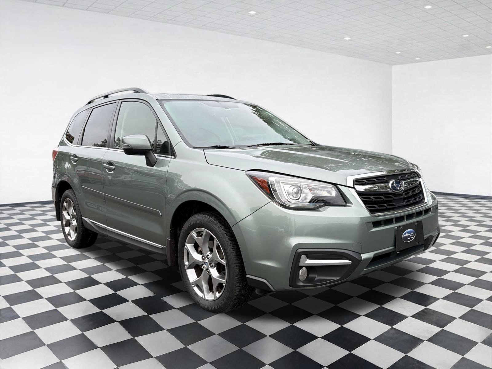 Used 2017 Subaru Forester 2.5i Touring w/ Popular Package #2 AWD/4WD image 3