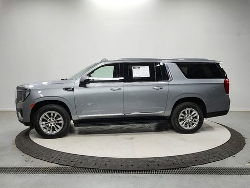 Used 2024 GMC Yukon XL SLT RWD image 4