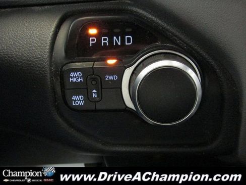 Used 2022 RAM 2500 Big Horn image 30