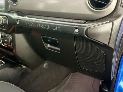 Used 2021 Jeep Wrangler Unlimited Sport AWD/4WD image 35