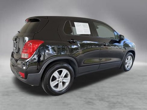 Used 2020 Chevrolet Trax LS w/ Tint and Cruise Package FWD image 3