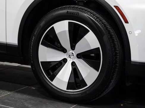 Used 2024 Porsche Macan 4 Electric image 56