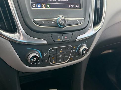Used 2024 Chevrolet Equinox LT FWD image 20