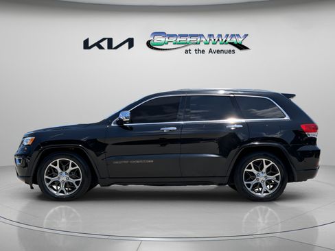 Used 2019 Jeep Grand Cherokee Overland AWD/4WD image 3
