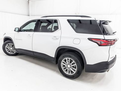 Used 2022 Chevrolet Traverse LT FWD image 4