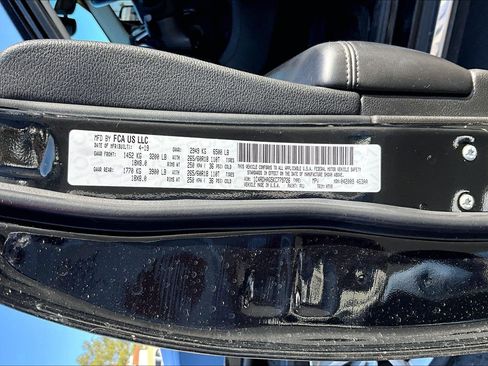 Used 2019 Dodge Durango SXT RWD image 31