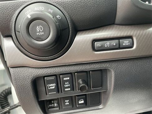 Used 2023 Nissan Titan PRO-4X w/ Pro-4x Convenience Package image 20