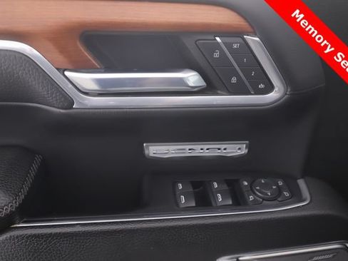 Used 2022 GMC Sierra 1500 Denali AWD/4WD image 19