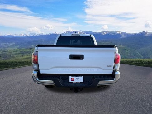 Used 2023 Toyota Tacoma TRD Off-Road AWD/4WD image 4