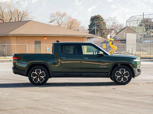 Used 2023 Rivian R1T Adventure image 4