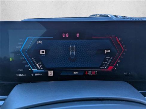 Used 2025 BMW X6 M Competition w/ Executive Package image 11