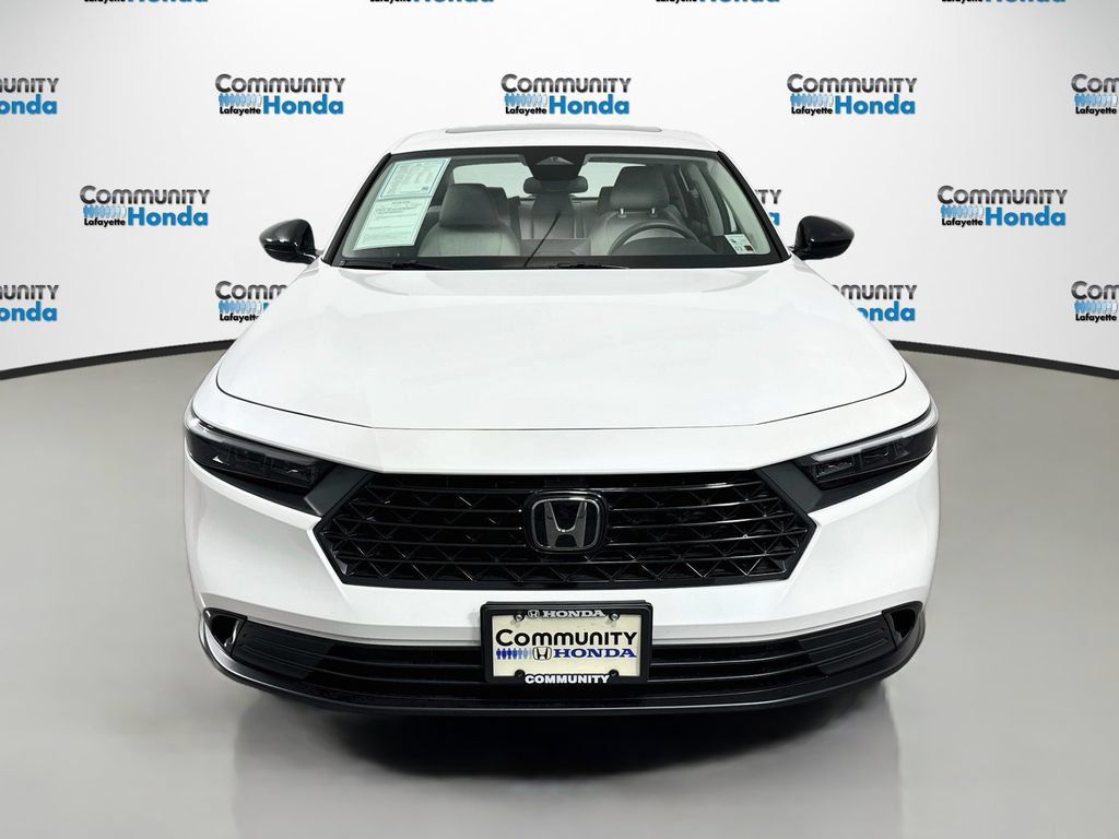 Used 2025 Honda Accord SE image 2