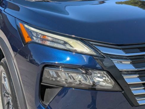 Used 2025 Nissan Rogue SV FWD image 10
