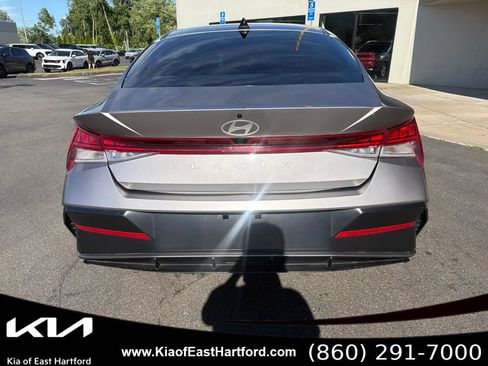 Used 2024 Hyundai Elantra SEL w/ Convenience Package FWD image 9