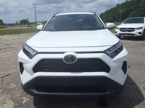 Used 2023 Toyota RAV4 XLE AWD/4WD image 5