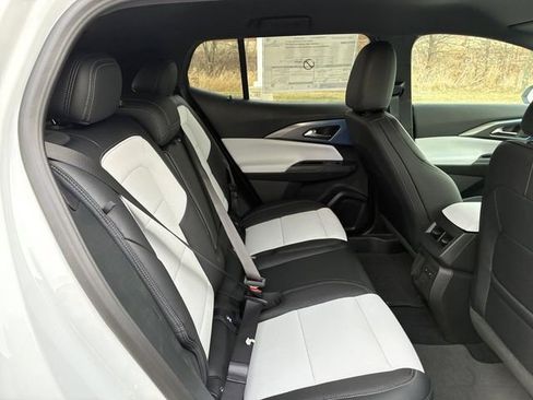 New 2026 Chevrolet Equinox EV LT image 15