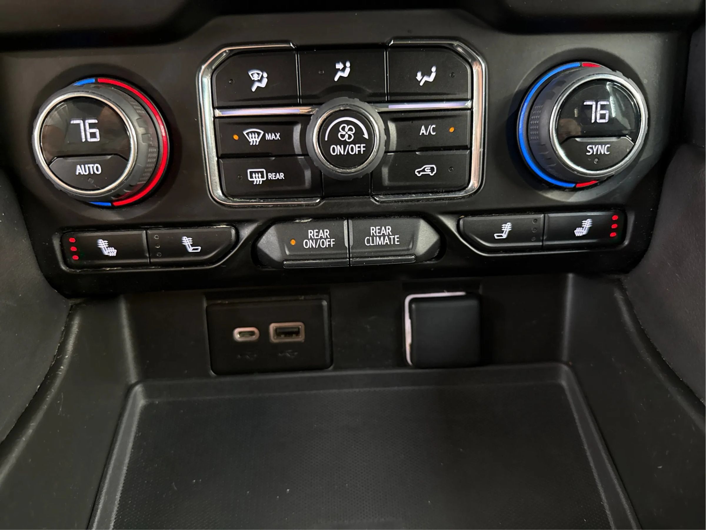 Used 2023 Chevrolet Suburban LT w/ LT Signature Plus Package AWD/4WD image 44