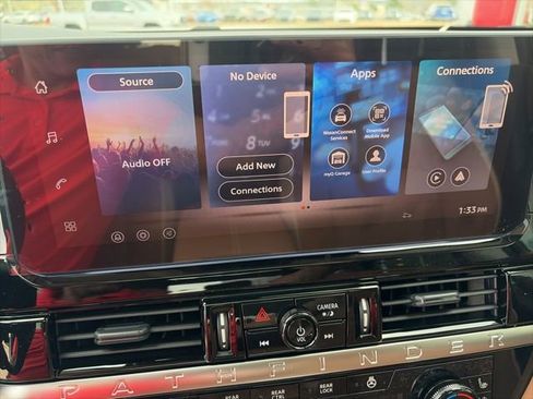 New 2026 Nissan Pathfinder Platinum image 14