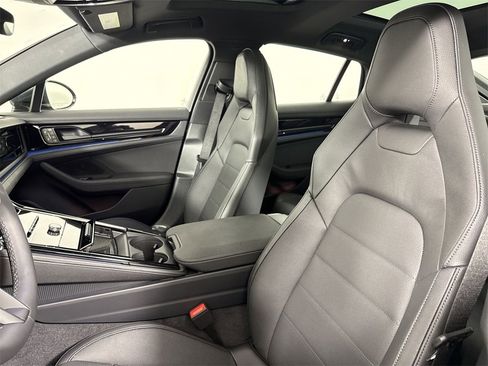 New 2026 Porsche Panamera image 5